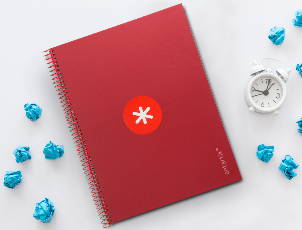 CADERNO ESPIRAL A4 MICRO ANTARTIK CAPA FORRADA 80F 90 GR HORIZONTAL 1 BANDA 4 FUROS COR FRAMBOESA