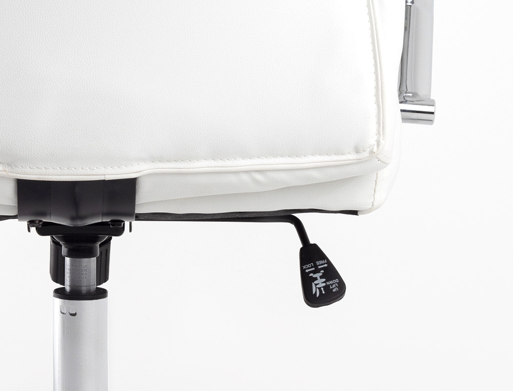 CADEIRA DE DIRECAO Q-CONNECT VERONA IMIT DE PELE BASE METAL ALT MAX 1210 MM LARG 650 MM PROF 730 MM RODAS PREMIUM COR BR