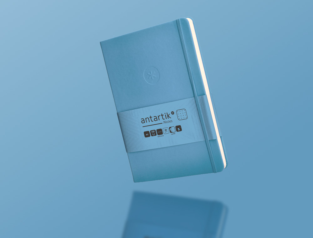 CADERNO COM ELASTICO ANTARTIK NOTES CAPA DURA A5 PONTILHADO AZUL CLARO 100 FOLHAS 80 GR FSC