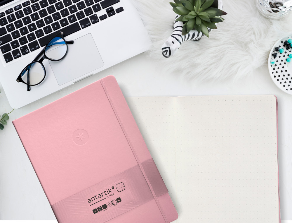 CADERNO COM ELASTICO ANTARTIK NOTES CAPA DURA A4 PONTILHADO ROSA PASTEL 100 FOLHAS 80 GR FSC