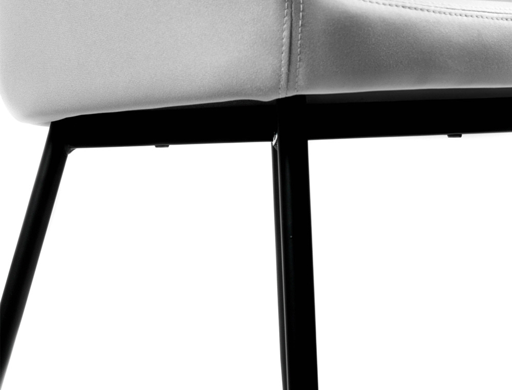 CADEIRA CONFIDENTE Q-CONNECT SIEMIONE BASE METALICA ALT MAX 820 LARG 570 PROF 580 CINZA CLARO