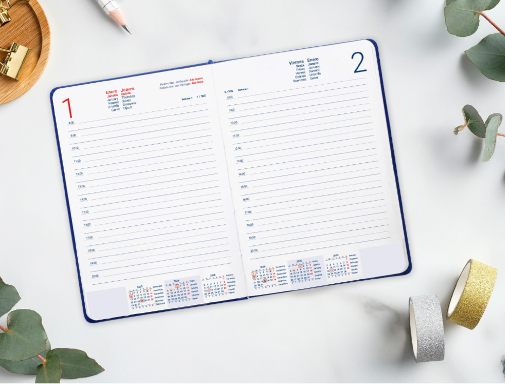 AGENDA ENCADERNADA LIDERPAPEL ICARIA A5 2026 DIA PAGINA AZUL CLARO PAPEL 70 GR FSC