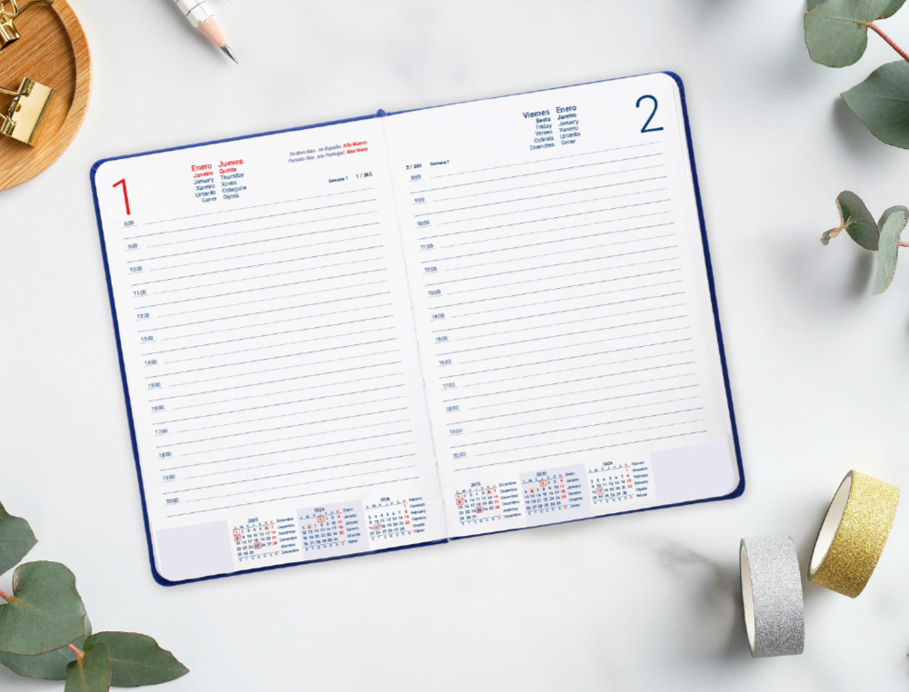 AGENDA ENCADERNADA LIDERPAPEL NOMI A5 2026 DIA PAGINA AZUL PAPEL 70 GR FSC