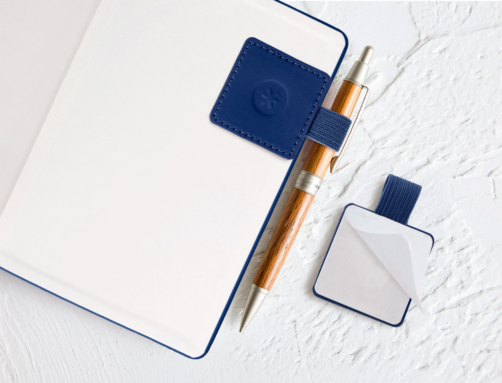PORTABOLIGRAFO AUTOADHESIVO ANTARTIK PARA CUADERNO NOTE CON ELASTICO HASTA 15 MM GROSOR 80 MM AZUL MARINO
